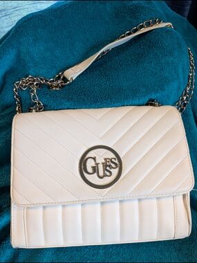 Guess White Quilted Chain Shoulder Bag with Logo